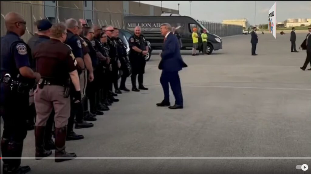 Save America - Trump Thanks Police Officers in Indianapolis